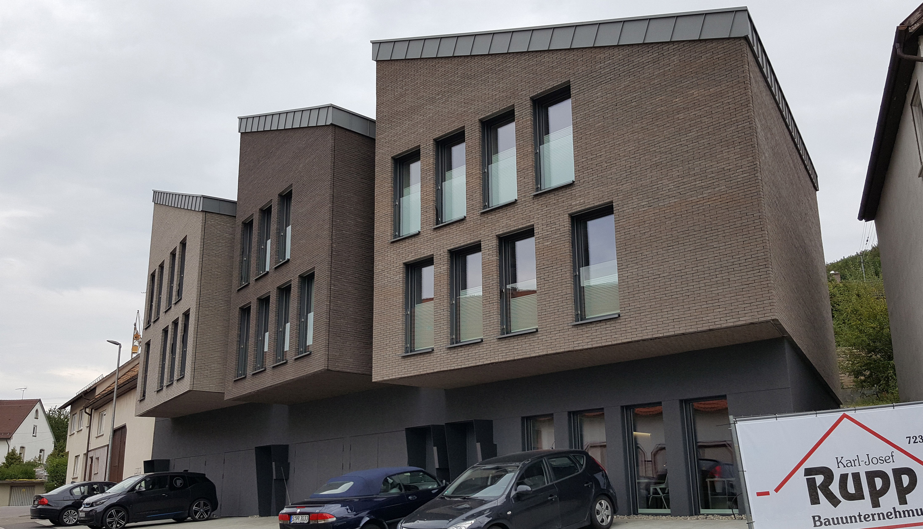 Mehrfamiliengaus mit Stromspeicher Neubau von Rupp Bauunternehmung